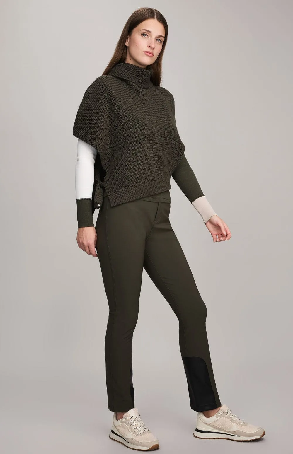 Akira Sweater Vest | Olive
