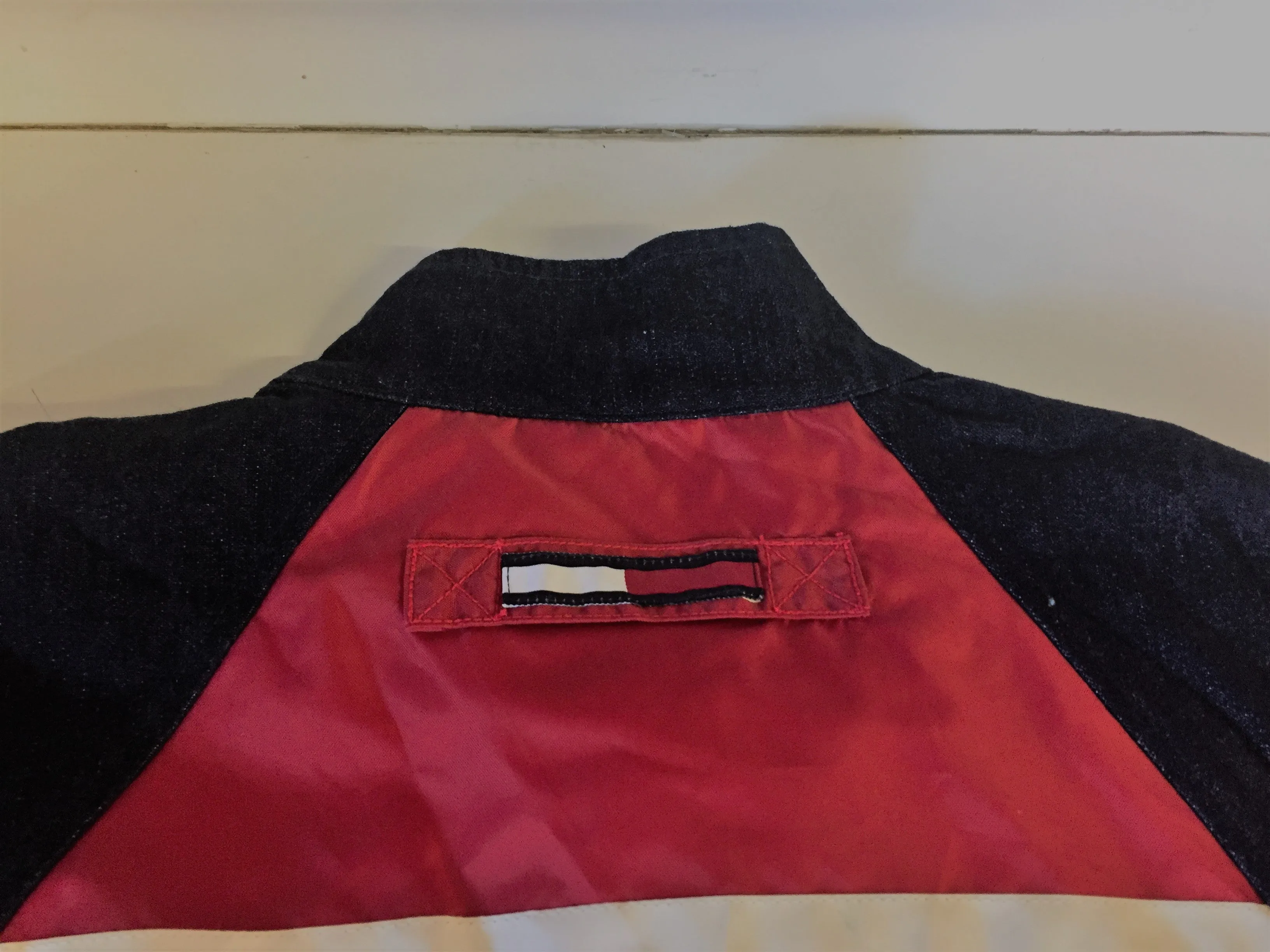 Vintage 1990's Tommy Jeans Activity Wear Vest W/ Built In Fanny Pack Sz XL