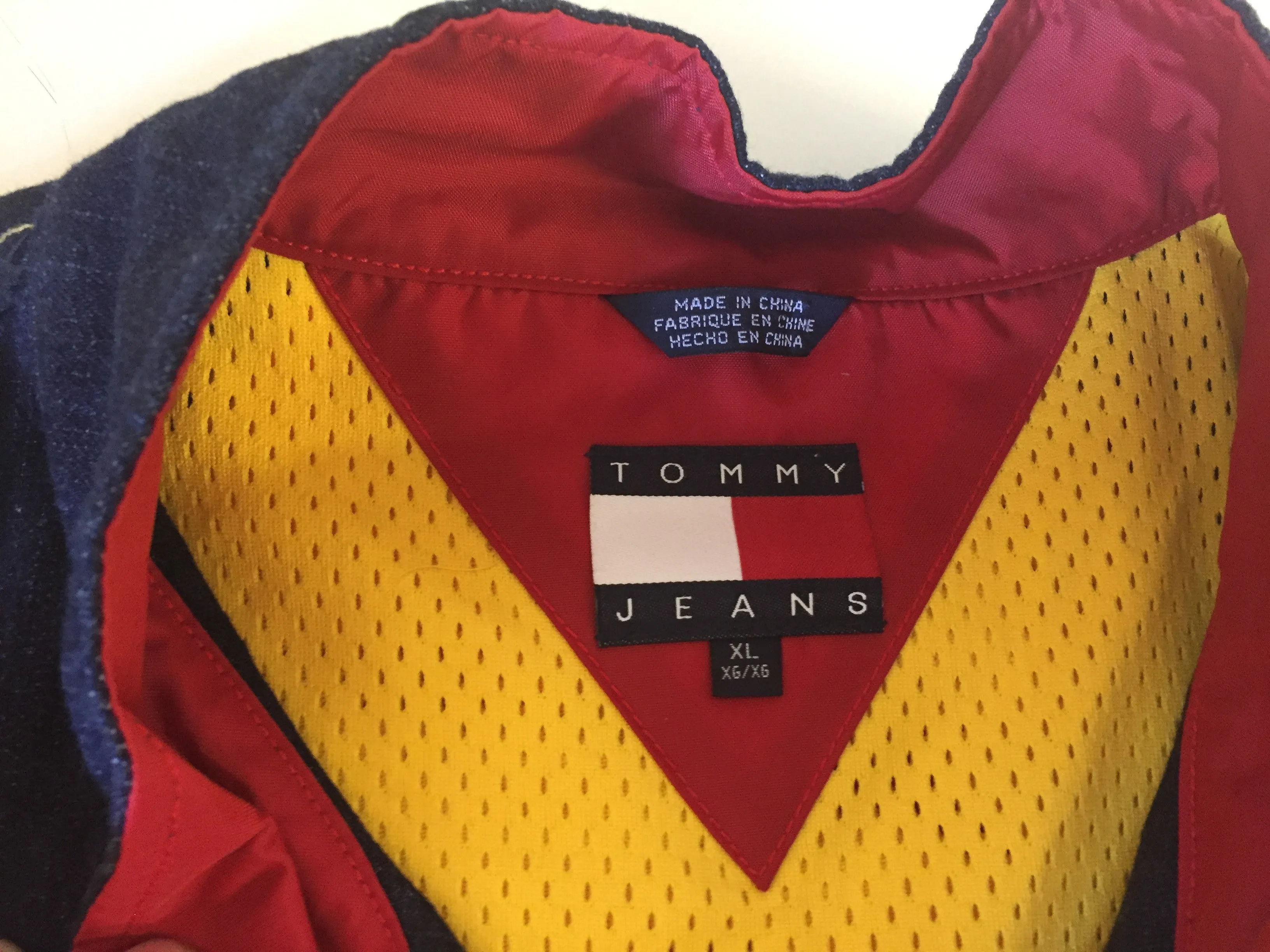 Vintage 1990's Tommy Jeans Activity Wear Vest W/ Built In Fanny Pack Sz XL